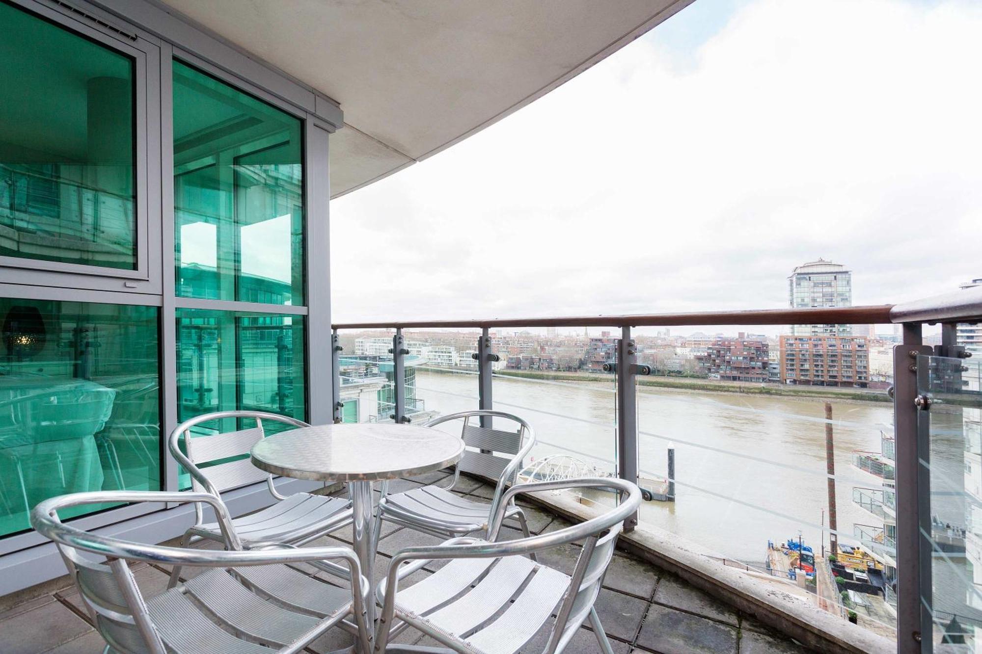 Veeve - River Views From Vauxhall Лондон Екстериор снимка